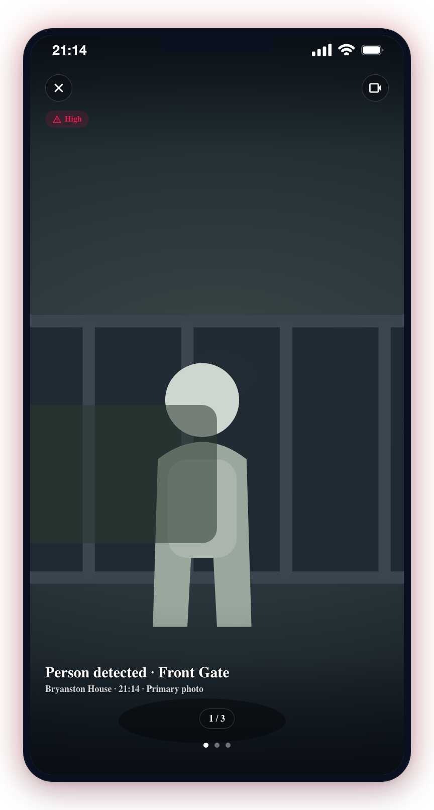The full-screen photo viewer with swipe navigation.